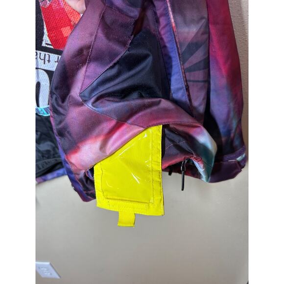 Volcom ZEEZ Plaid Jacket Women’s S Waterproof Snowboard Ski Streetwear - Picture 6 of 13